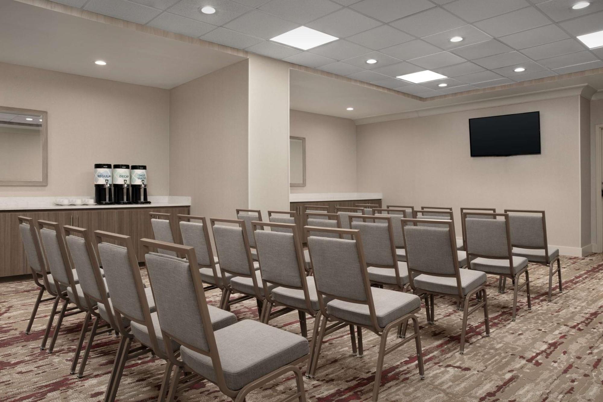 Hilton Garden Inn Philadelphia-Fort Washington Eksteriør billede