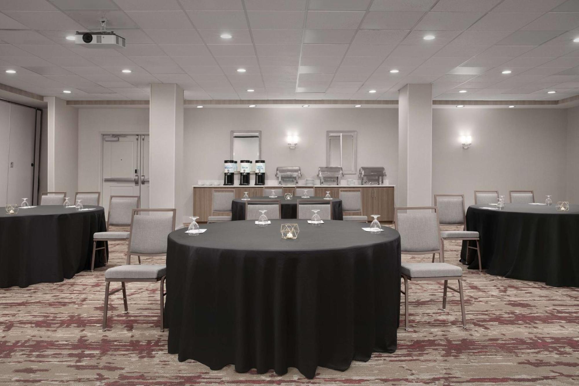 Hilton Garden Inn Philadelphia-Fort Washington Eksteriør billede