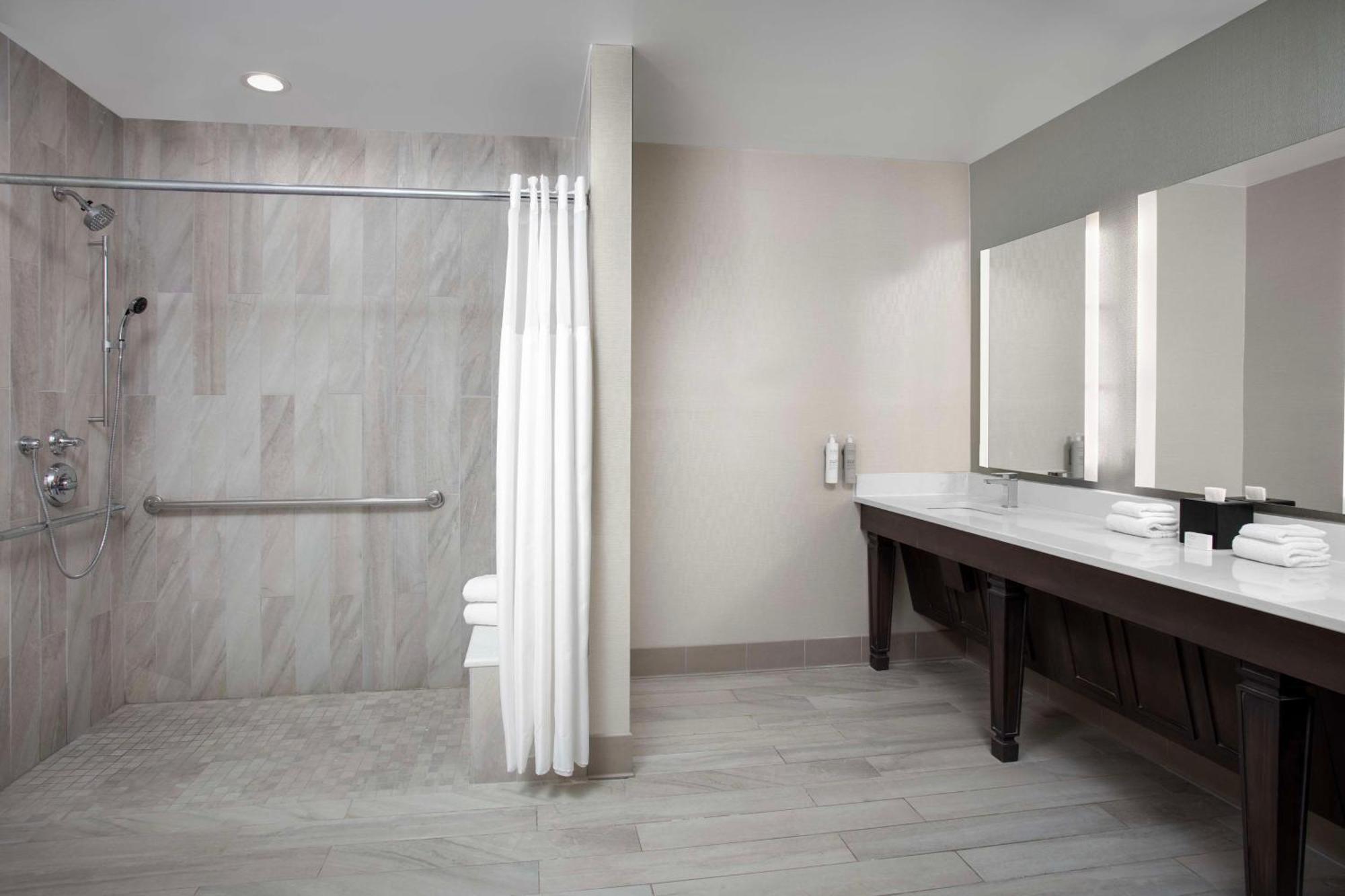 Hilton Garden Inn Philadelphia-Fort Washington Eksteriør billede